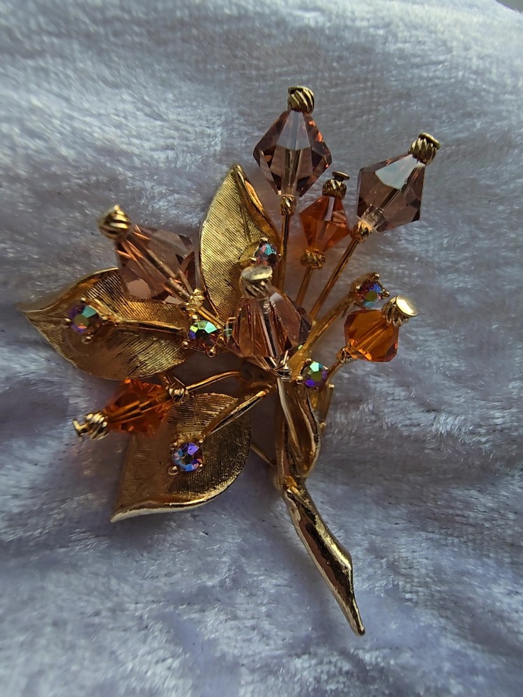 Signed ART Vintage Brooch