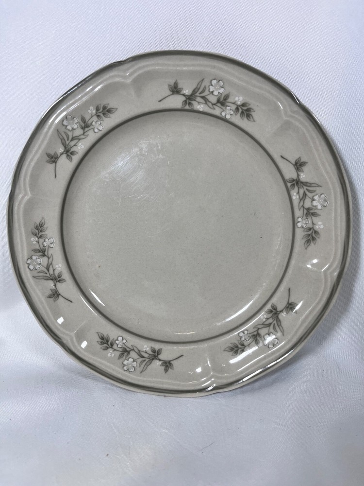 Set Of  7 NEWCOR New Port 7-1/2” Salad Plates RETIRED Grey White Flower Pattern