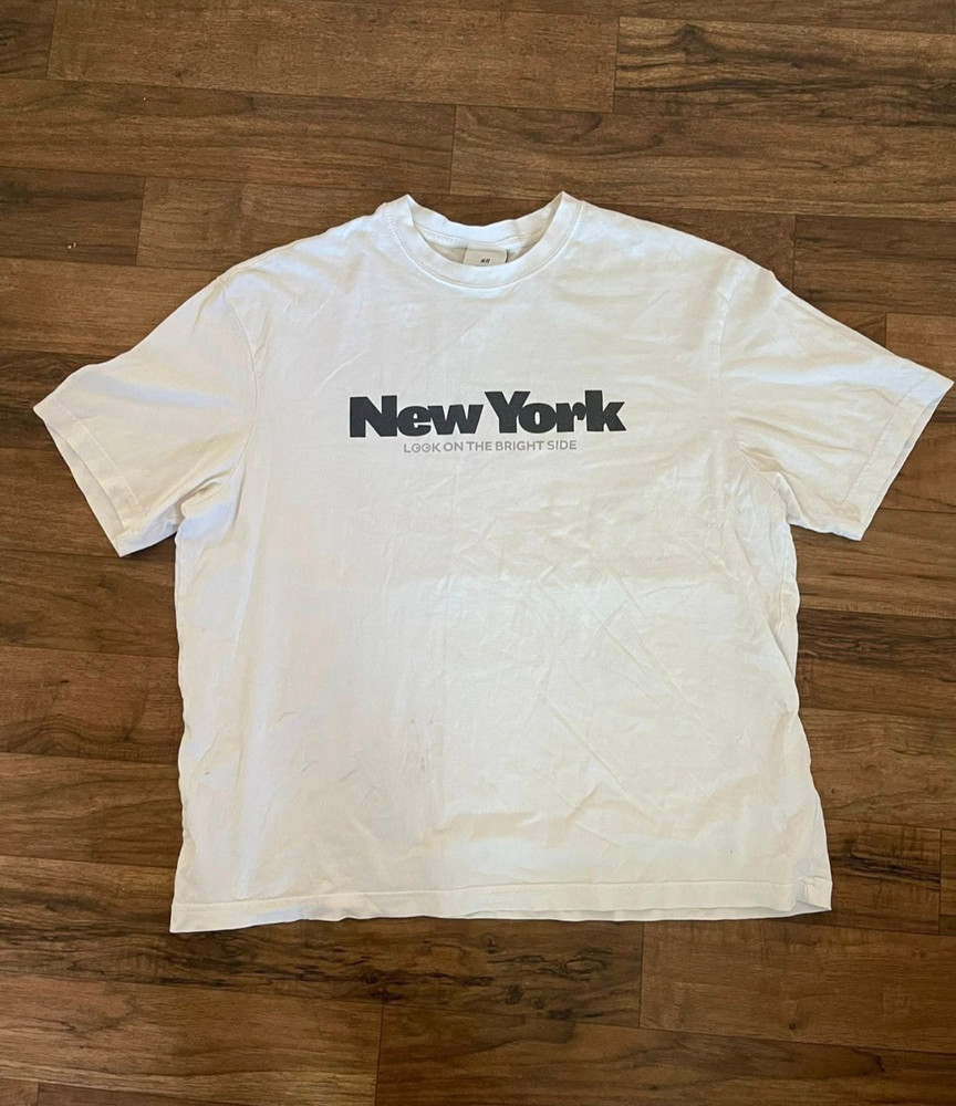 H & M Mens New York Black and White Graphic Tshirt Size XL