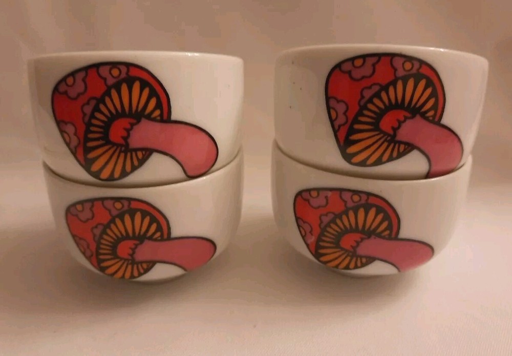 1960's White Red Orange Bowls Mushroom Set Of Four Dinnerware And Serveware