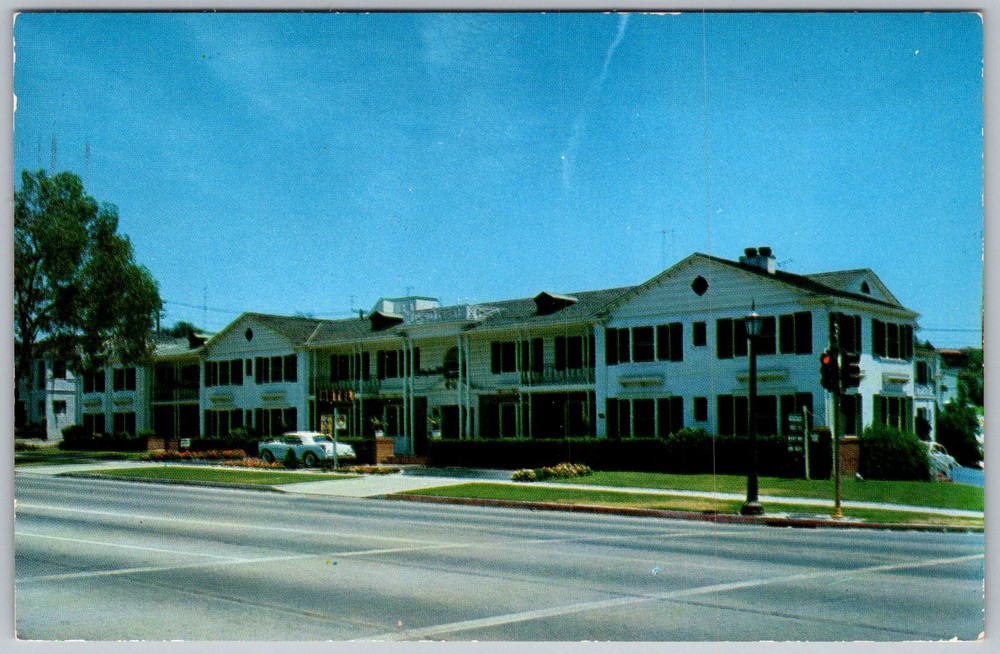 Vtg Postcard Ashley Arms Hotel West Los Angeles, CA 1950s