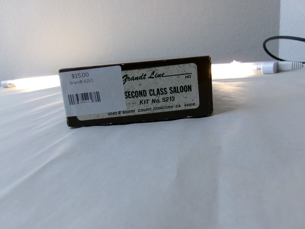Grandt Line 5213 HO Scale Second Class Saloon Kit