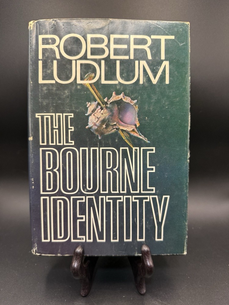 Robert Ludlum The Bourne Identity Hardcover 1980 Book Club Edition
