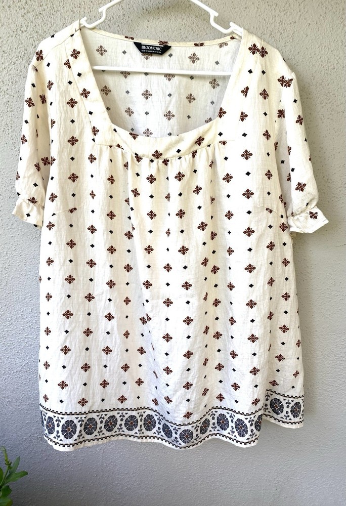 BloomChic Ivory Geometric Square Neck Ruffle Sleeve Tunic Blouse 22-24 Plus
