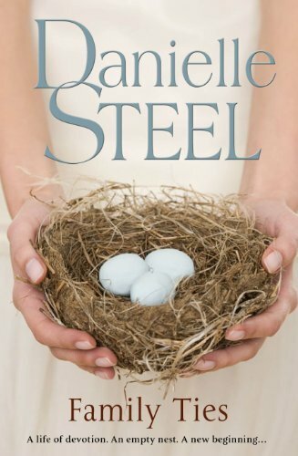 Family Ties (LARGE PRINT) By Danielle Steel