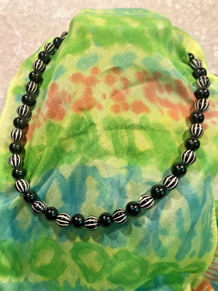 Vintage Black & White Beaded Necklace 18