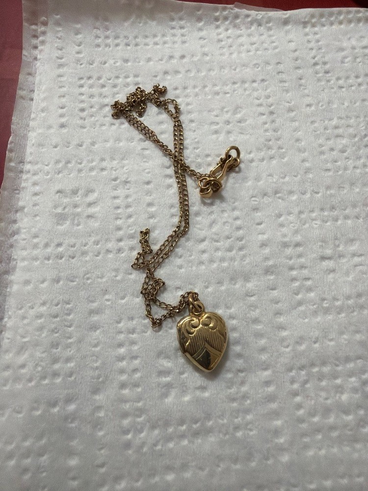 Vintage 1950s 12K Gold Filled Heart Locket Necklace 14