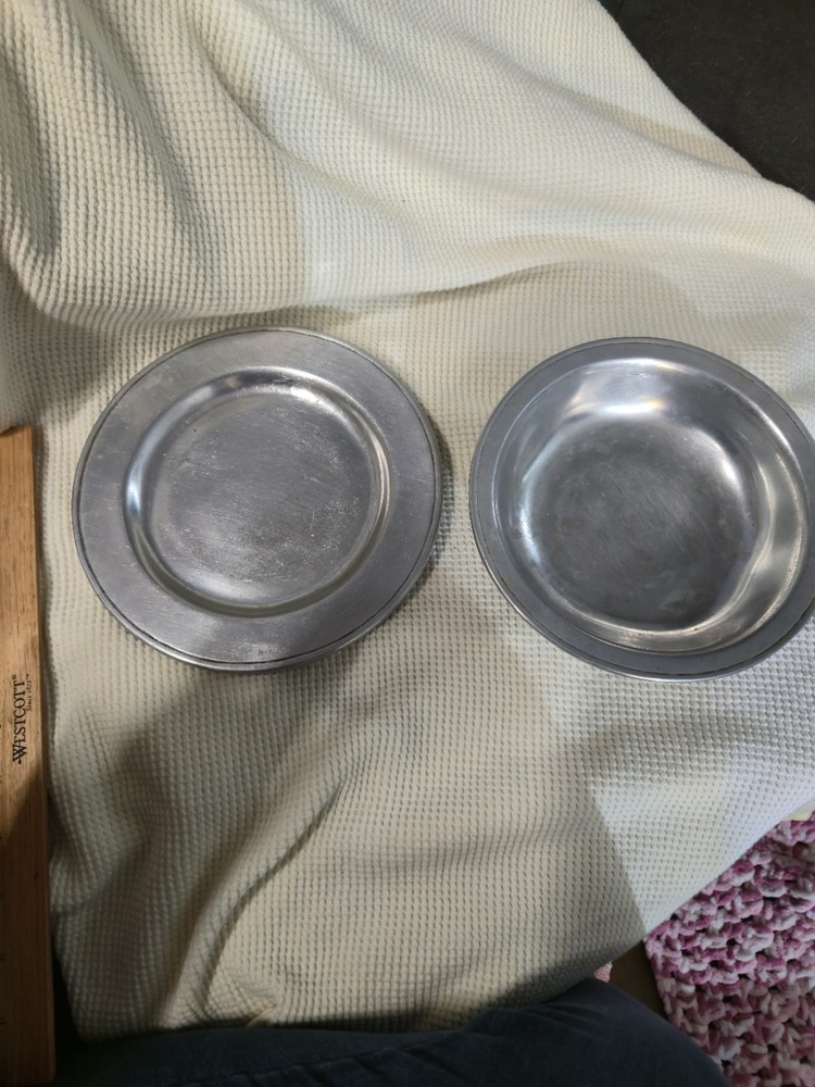 Vintage Wilton Columbia RWP Pewter Plate & Bowl Set USA 7–7.5”