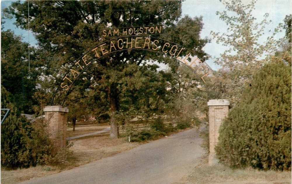 STAT, SAM HOUSTON, TEACHERS COLLEGE, HUNTSVILLE, TEX Postcard
