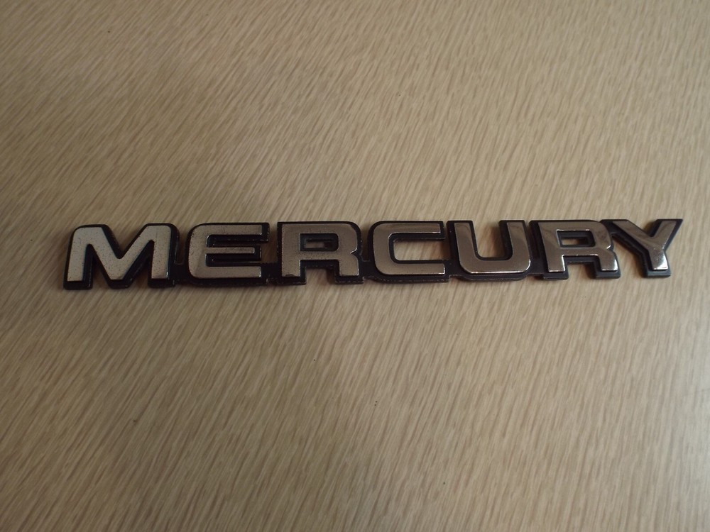 1991-1993 Mercury Cougar Trunk Taillight Panel Script Emblem Badge 91 92 93