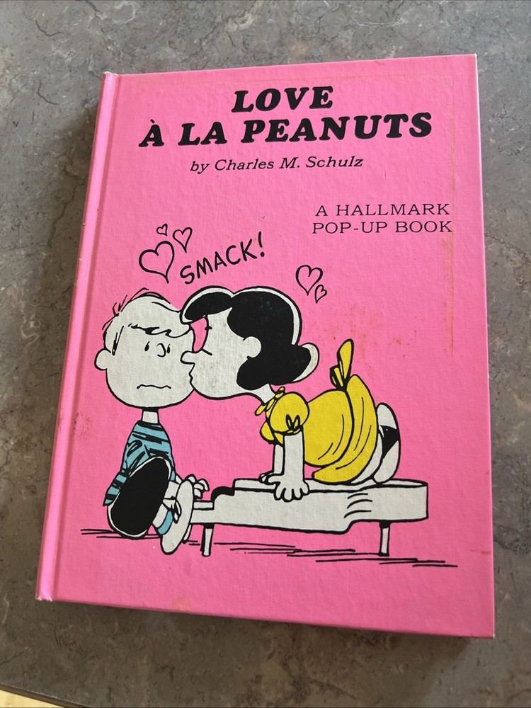 Vintage 1972 Love A La Peanuts by Charles Schulz Hallmark Pop Up Book