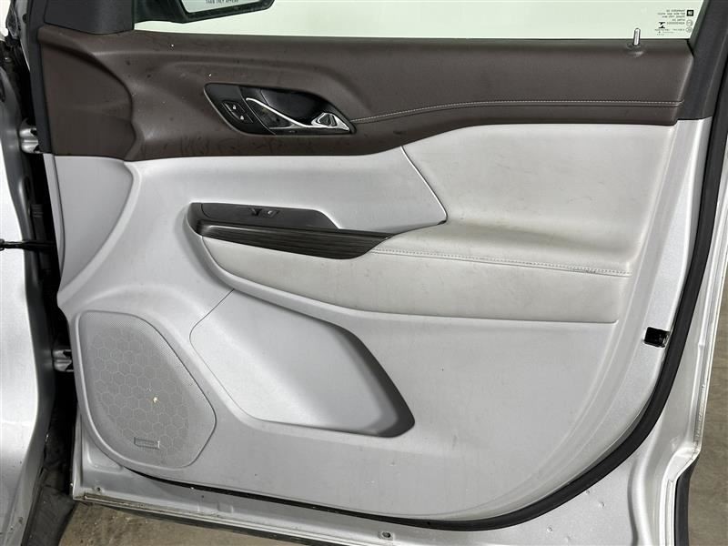 ACADIA    2019 Front Door Trim Panel 2667462-image