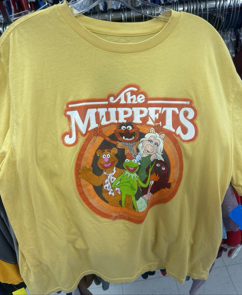 The Muppets Yellow Men's Short Sleeve Graphic T-Shirt Kermit Miss Piggy