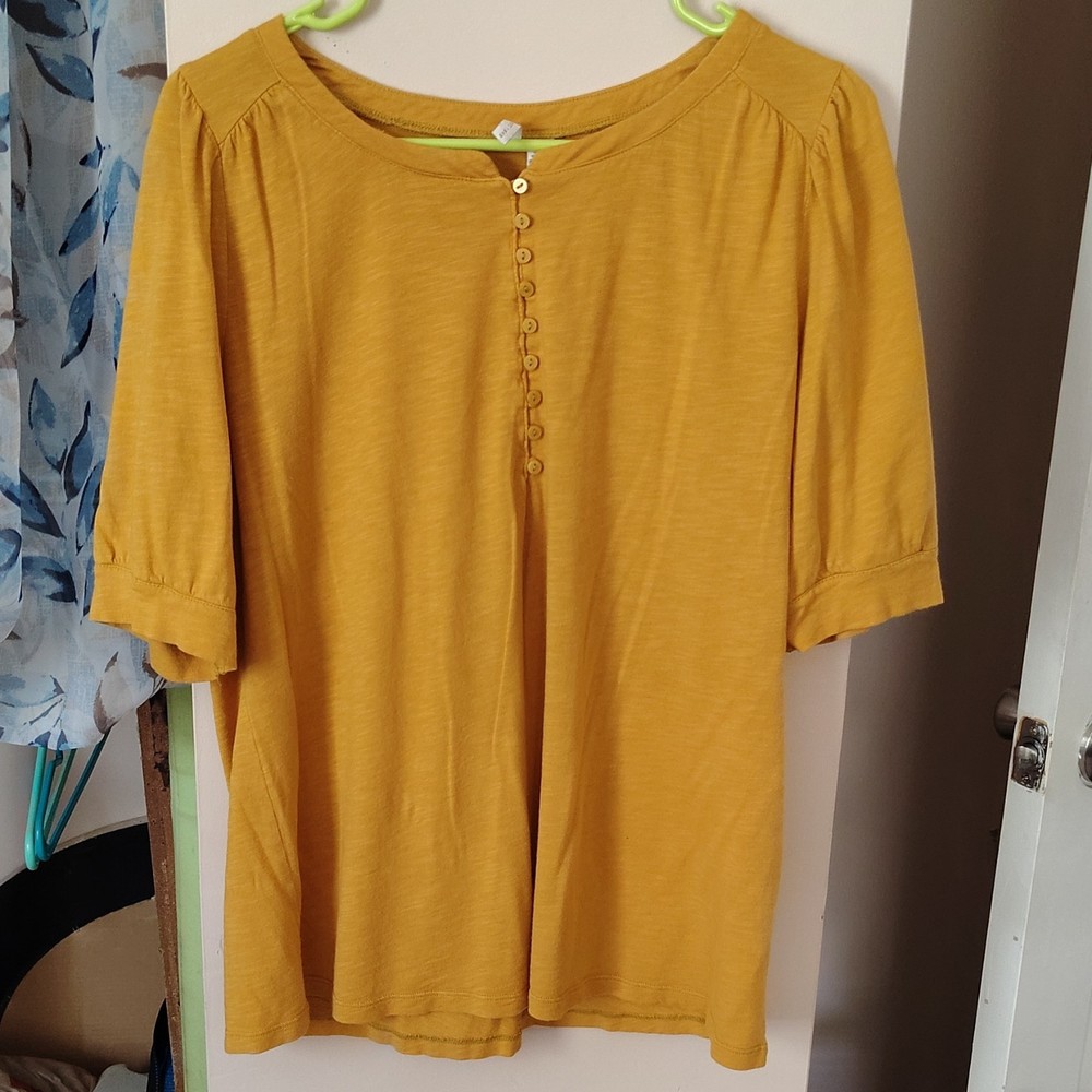 Cato Yellow Button Front Knit Short Sleeve Round Neck Blouse Size L