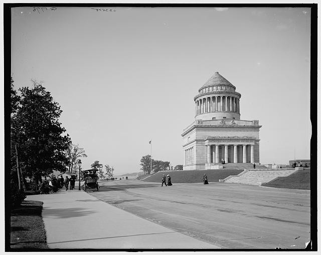 Photo:Riverside Drive and Grant's Tomb, New York, N.Y.