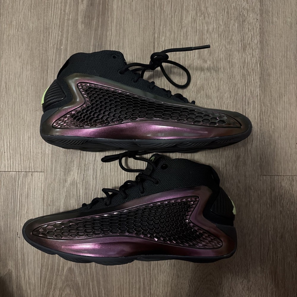 Adidas AE 1 J Basketball The Future Youth Shoes IF1874 GS Sz 5y. Brand New
