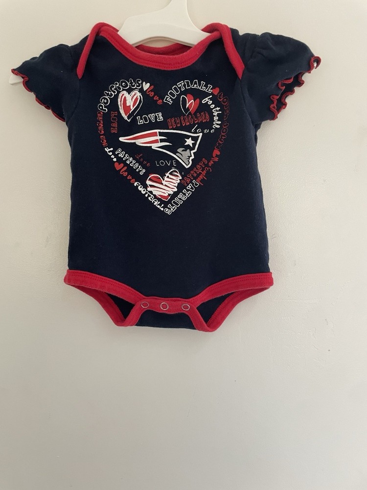 NFL Team Apparel Baby Girl New England Patriots Short Sleeve Bodysuit Black 0/3M