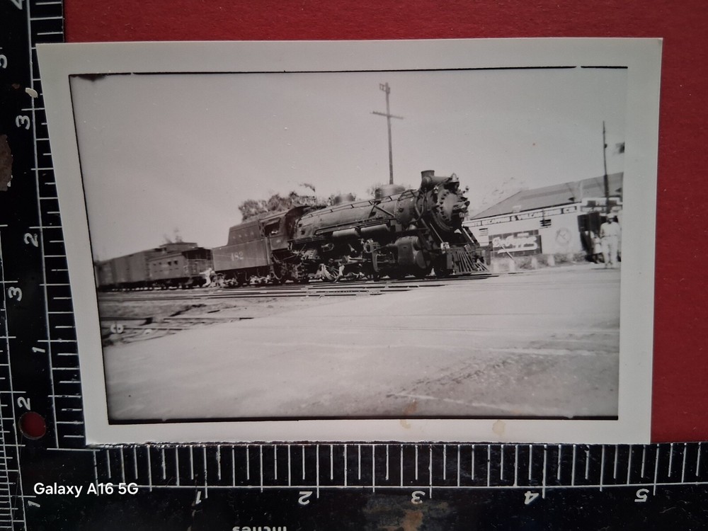 GULF MOBILE & OHIO RAILROAD 4-6-2 LOCOMOTIVE #482 w CREW & FREIGHT TRAIN