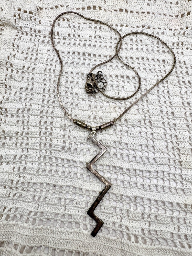 Vintage Italy Modernist Sterling Silver Zig Zag Lightning Necklace 5g