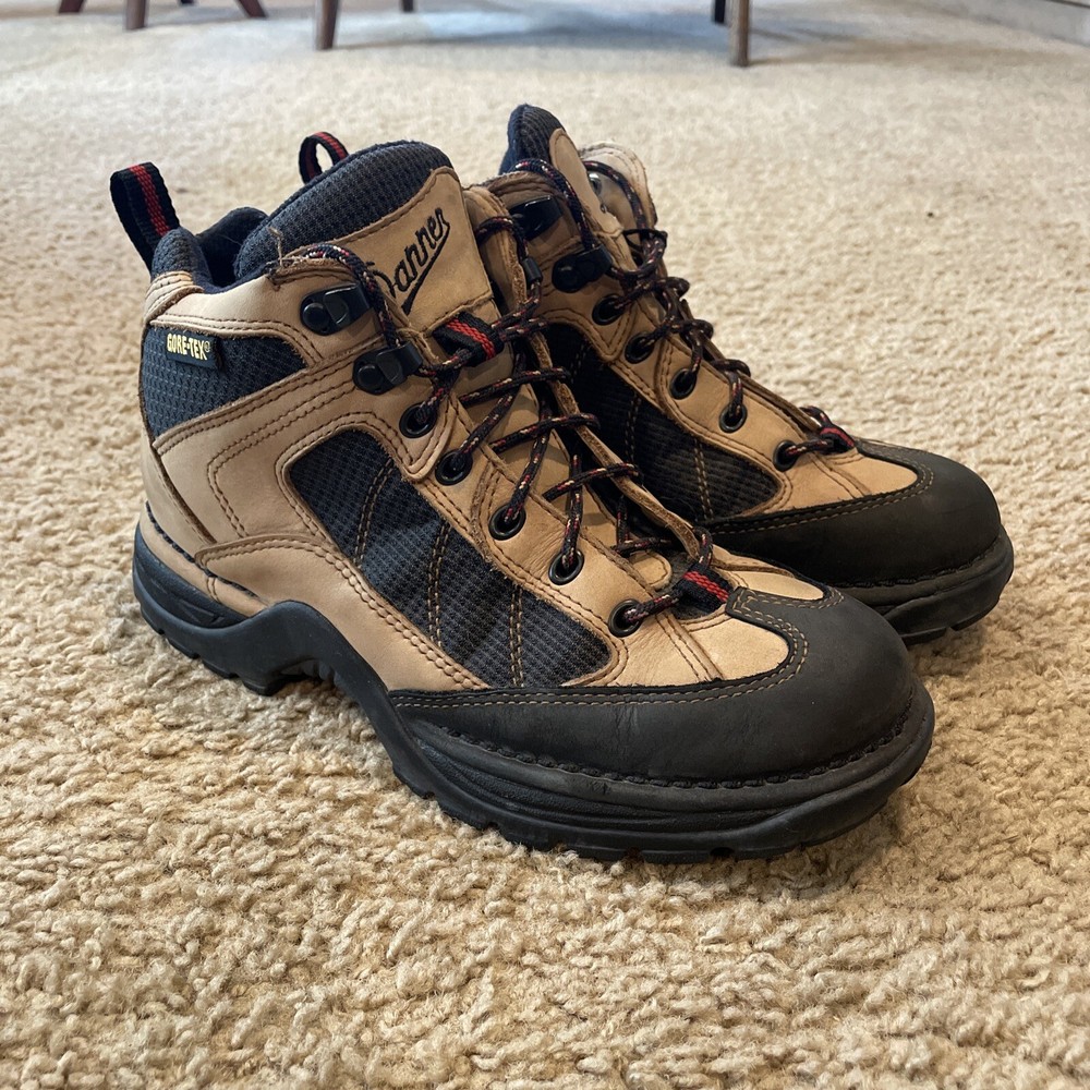 Danner Boots Women’s Size 8.5 M Hiking Sand/Black Goretex Radical 45