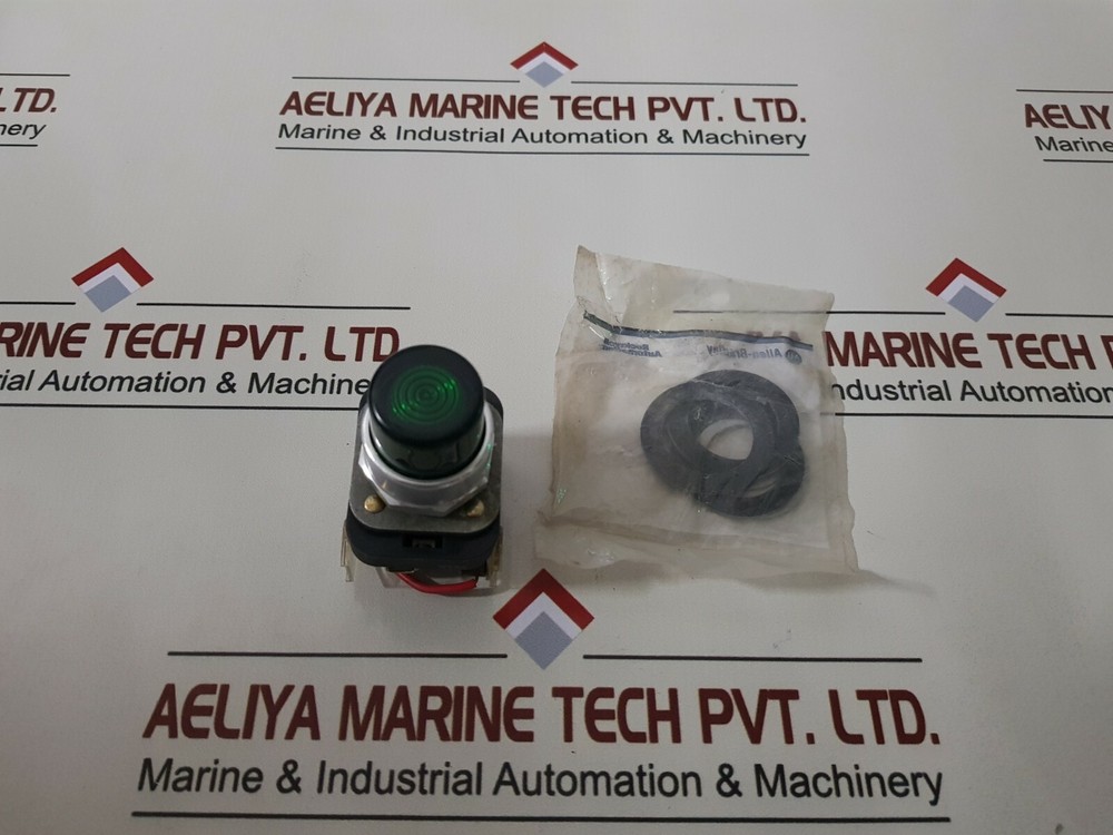 Allen-Bradley 800T-PT16 Ser.T Green Push Button 120V