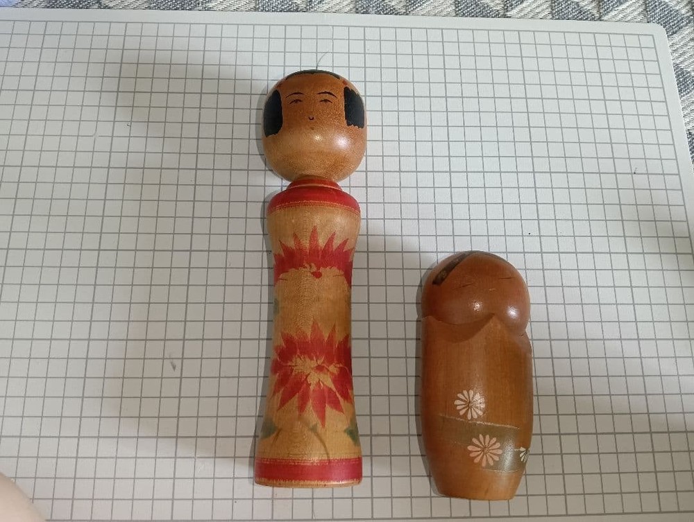Kokeshi Dolls Set of 2 Traditional Red Flower Kokeshi Wood Crafts Vintage