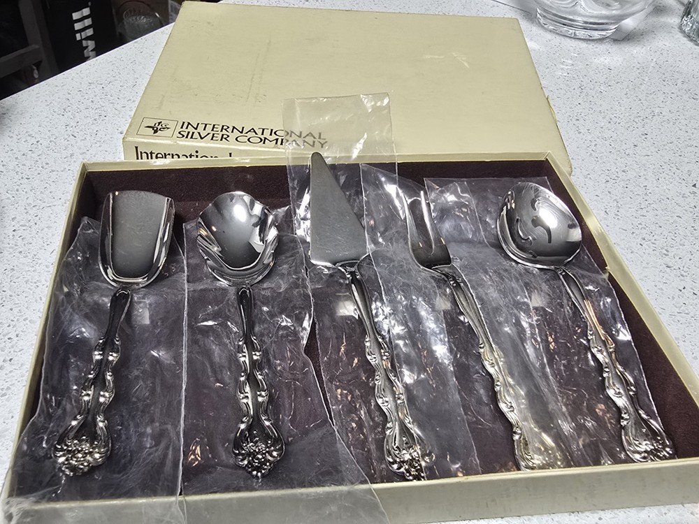 VTG International Silver Company 5pc Silverplate  Serving Utensil set mix