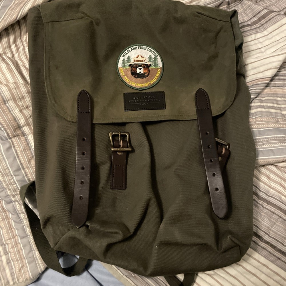 Filson Rugged Twill Rucksack Otter Green Waxed Canvas Backpack USA