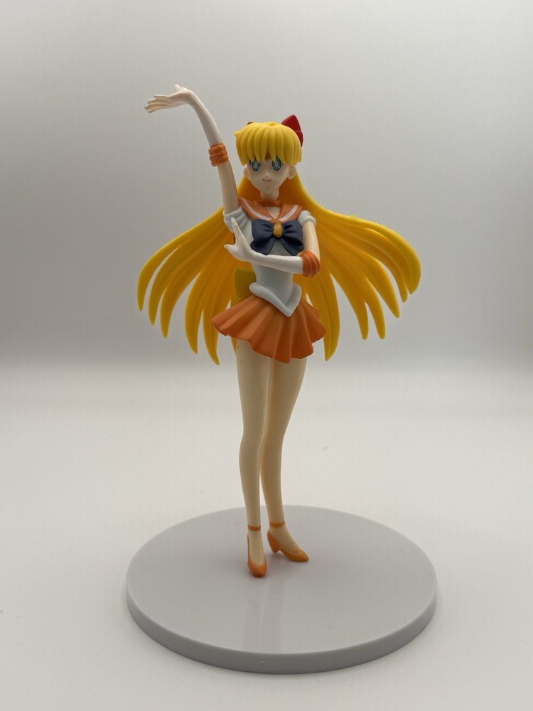 Bandai Sailor Venus Sailor Moon Anime Collectible Plastic Figure Toei Animation