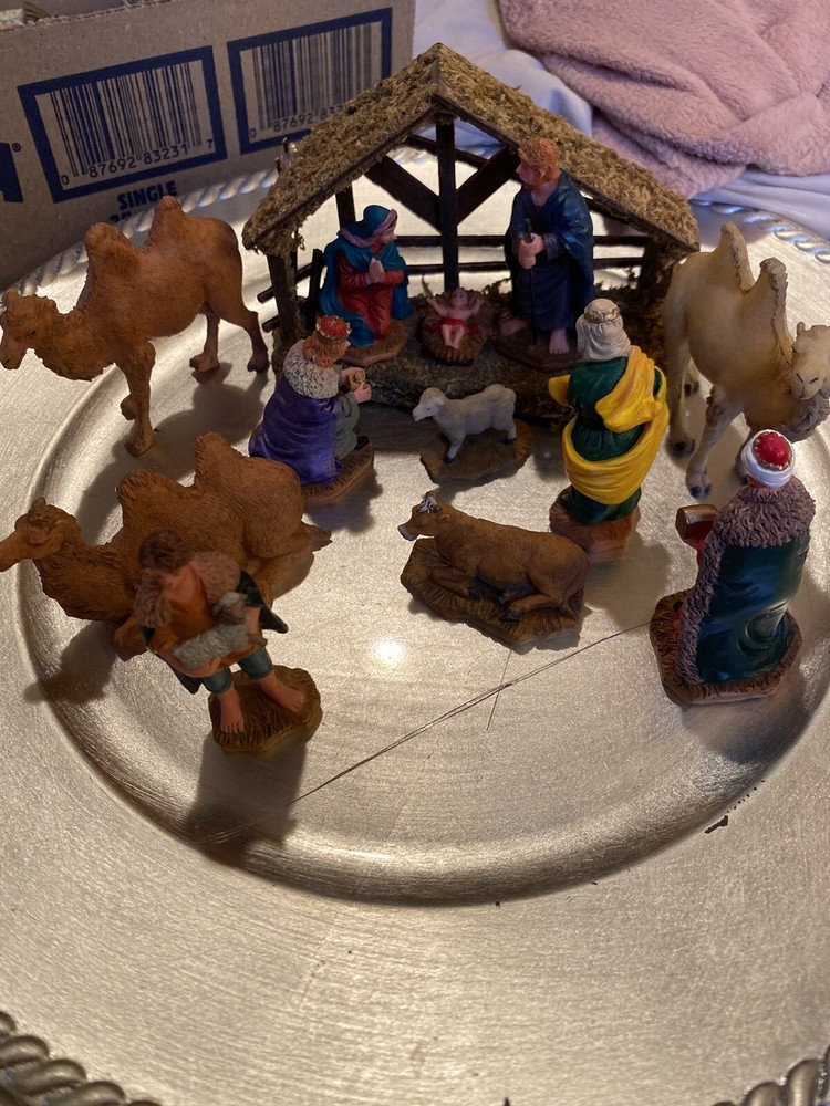 LEMAX 13-Piece Nativity Set Tabletop Figurines for Christmas Decor-image