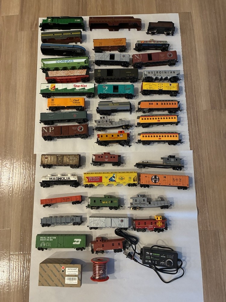 Lot Of 35 HO Bachmann Tyco Freight Cars! Used Some Need Work