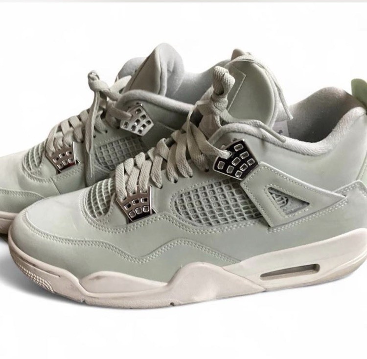 Air Jordan 4 Retro Size 11 Abundance/Seafoam Women's Sneakers