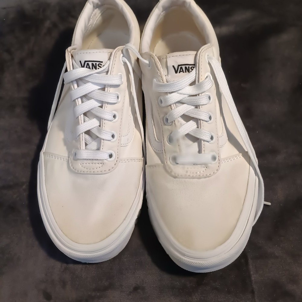 Womens VANS Size 10 White
