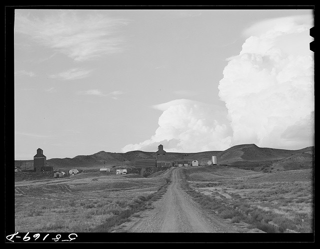 Photo:1930s Rural Prairie Road Grain Elevators Montana Landscape