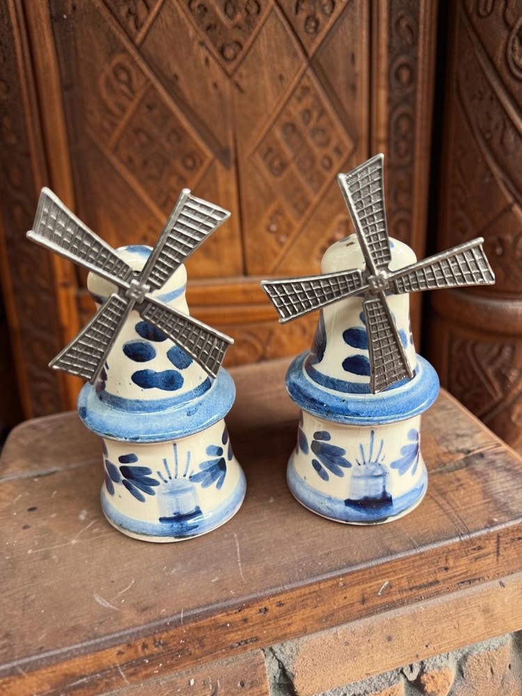 Vintage Holland Delft Blue Dutch Windmill Hand Painted Salt & Pepper Shakers🧂