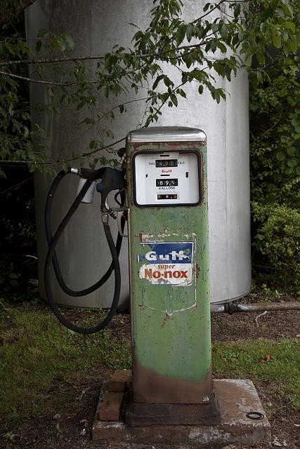 Photo of Gas Pump,Gulf,Mooresville,Limestone County,Alabama,Carol Highsmith