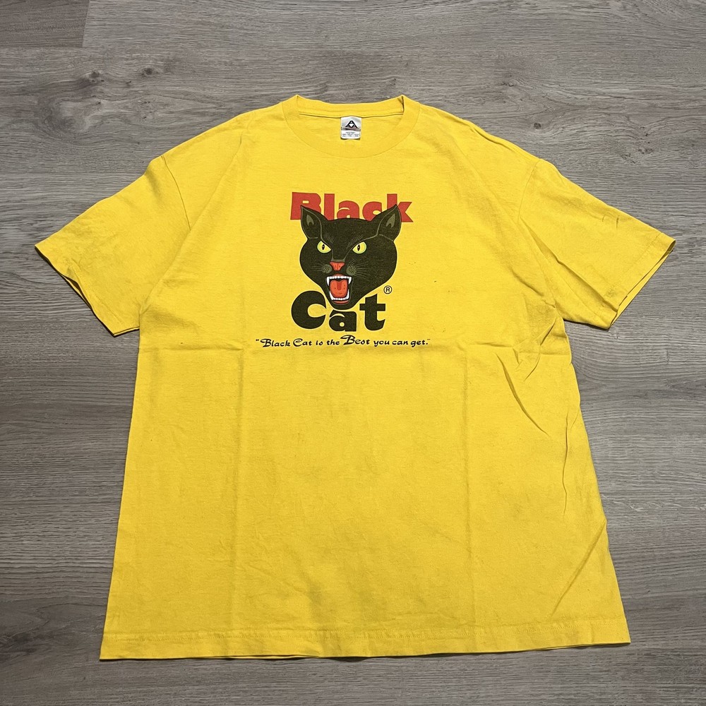 Black Cat Fireworks Men's Yellow T-Shirt Size XL Vintage 90s Made in Mexico
