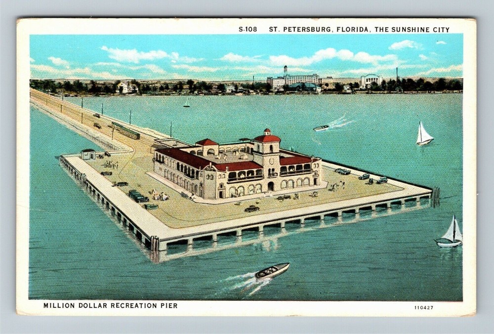 St. Petersburg FL-Florida Million Dollar Recreation Pier, Boats Vintage Postcard