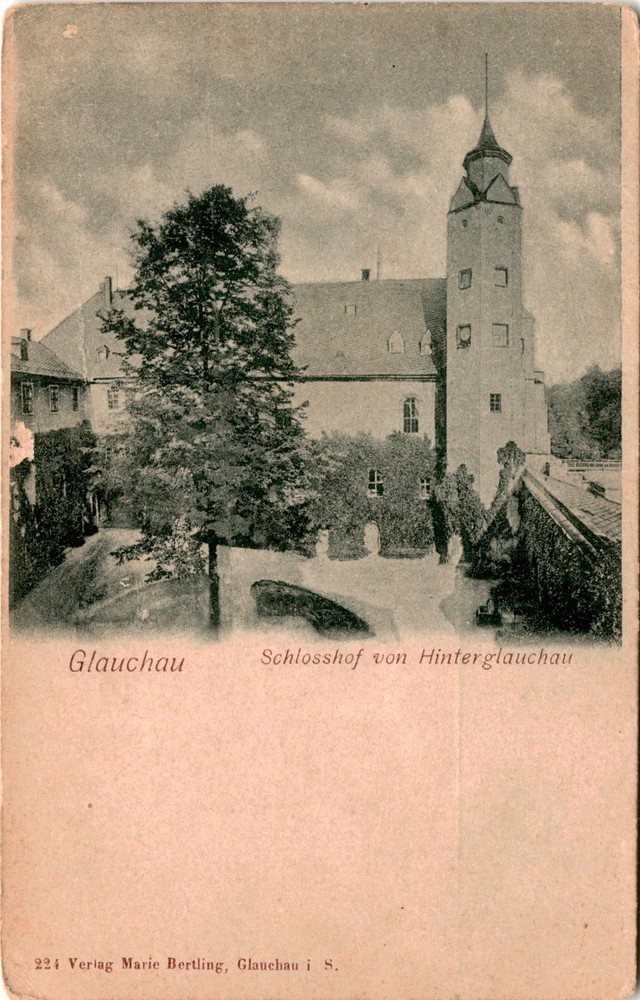Glauchau, Schlosshof von Hinterglauchau, Verlag Marie Bert Postcard
