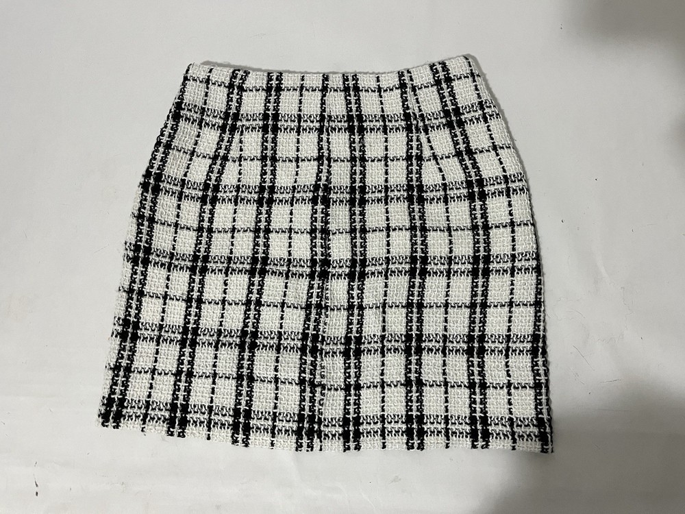 Francesca’s Tweed Plaid Mini Skirt | Women’s Size S | Black/White/Cream