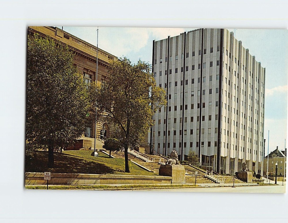 Postcard Summit County Courthouse and Municipal Building Akron Ohio USA