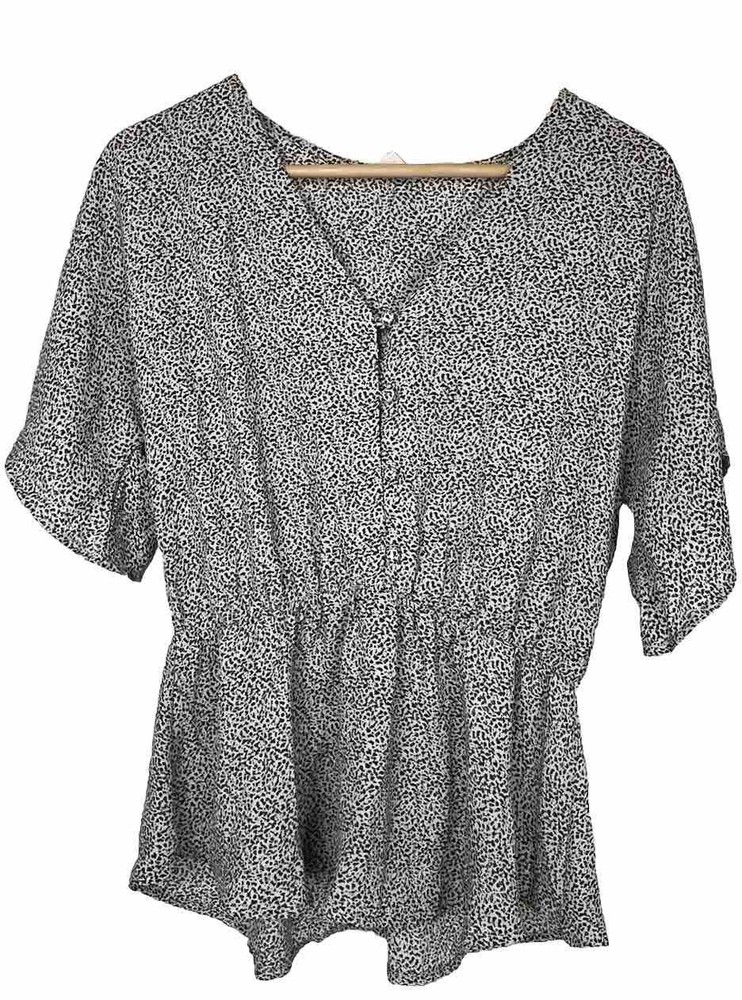 Nordstrom Sienna Sky Top Medium Animal Print Blouse Flutter Sleeve Button Front