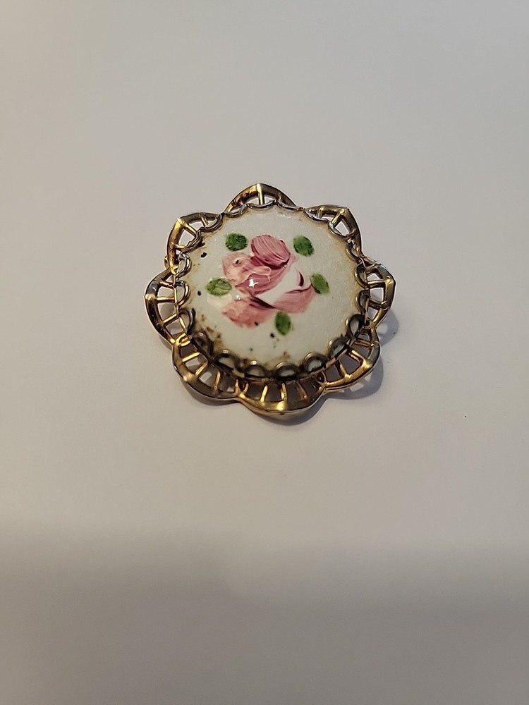 Vintage Enamel  Hand Painted Floral Brooch Pin Gold-Tone