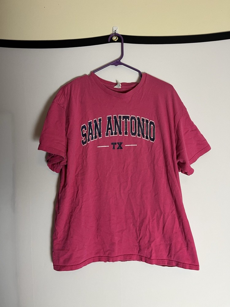 San Antonio Texas T-Shirt Men’s Graphic Tee Souvenir Travel Shirt Size Large