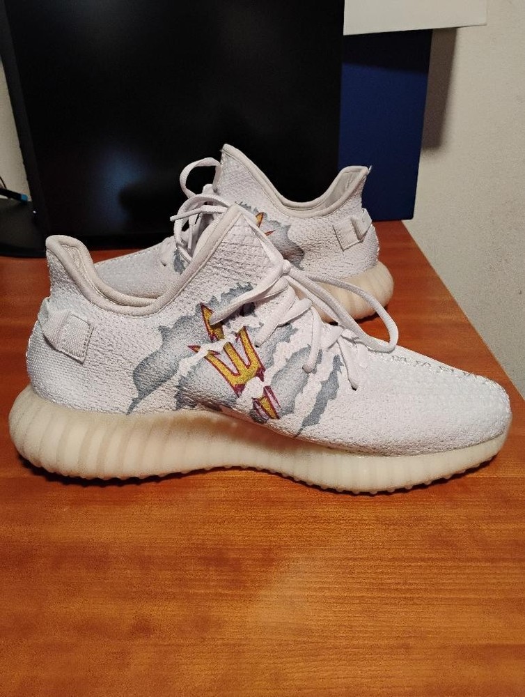 adidas Yeezy Boost 350 V2 White Gray Graphic Primeknit Low Top Sneakers Lace Up