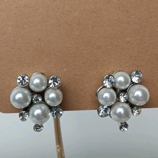 Faux Pearl & Rhinestone Floral Cluster Clip On Vintage Earrings Silver Tone
