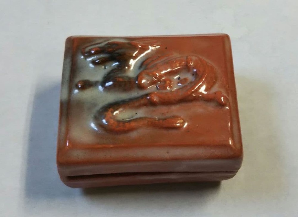 Japanese Tea ceremony Incense Container Case Ceramic Dragon Relief Kogo 2.2 in