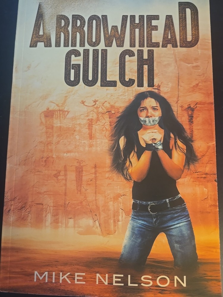 Arrowhead Gulch by Mike Nelson English Paperback Book Drama Suspense