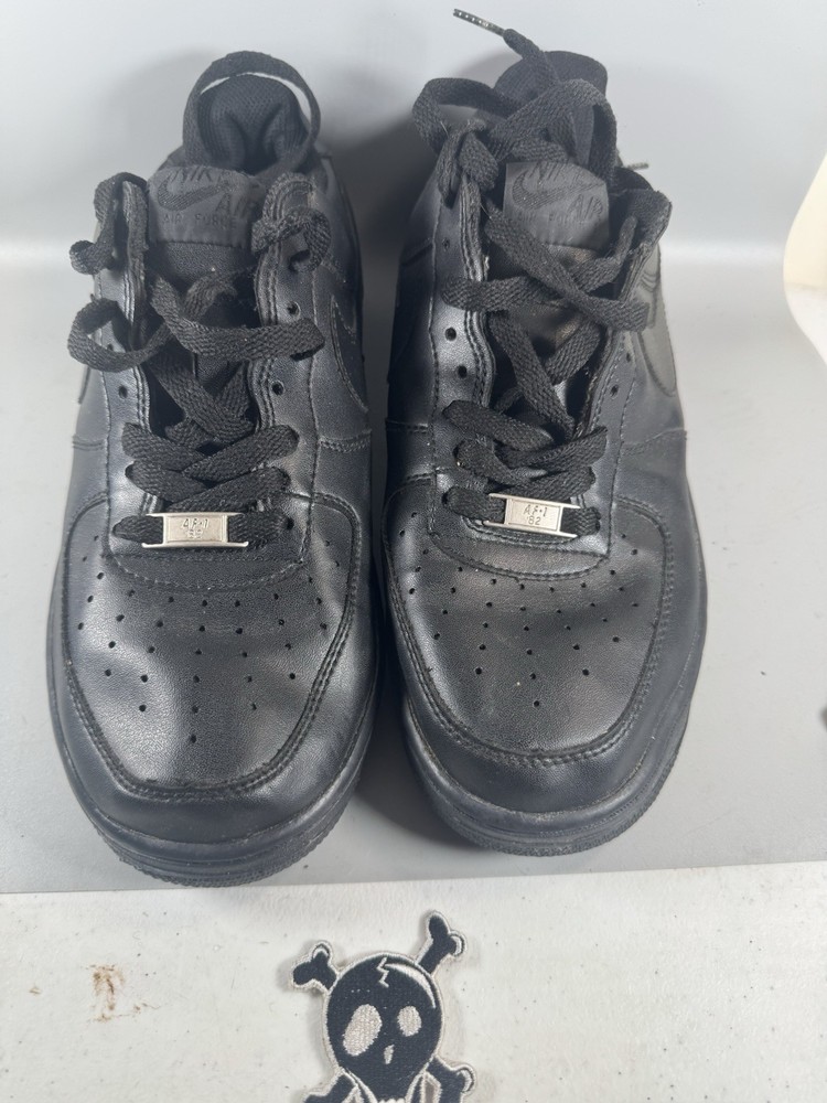 Nike Air Force 1 Low Triple Black Sneakers Men’s 9 / Women’s 10.5 315122-001