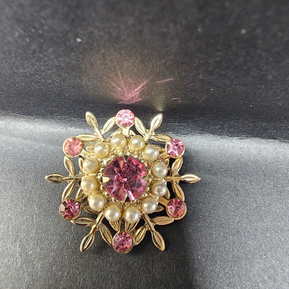 Vintage Gold Tone Brooch Pin with Pink Rhinestones and Faux Pearl